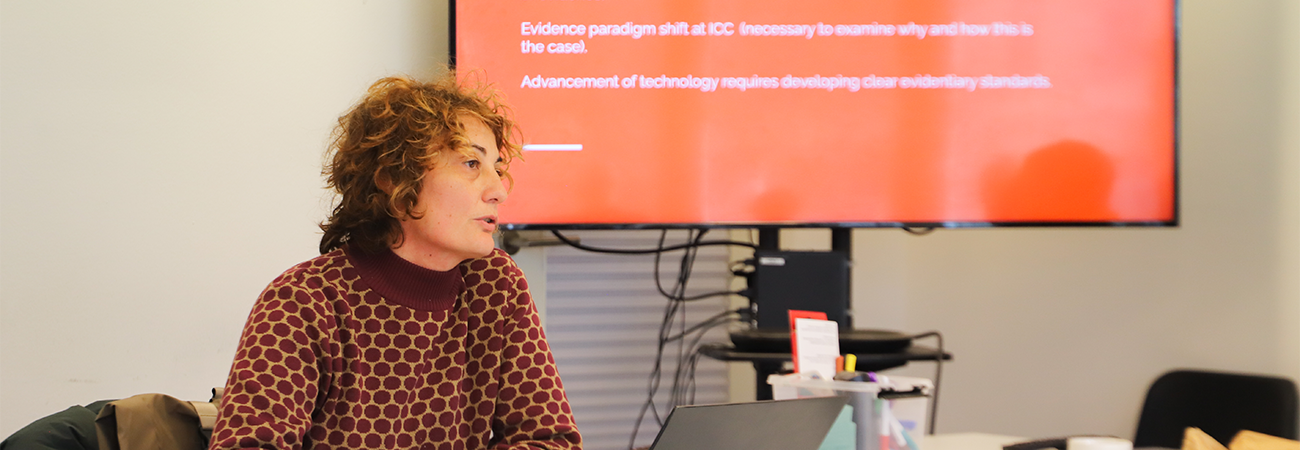Jana Lozanoska presenting