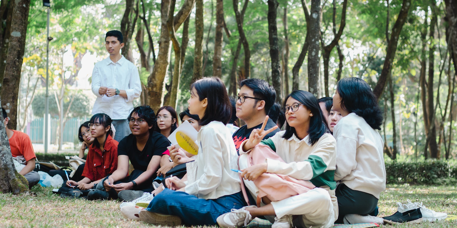 Group of Parami students in a park